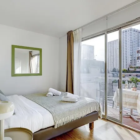 Eiffel Apolline Париж